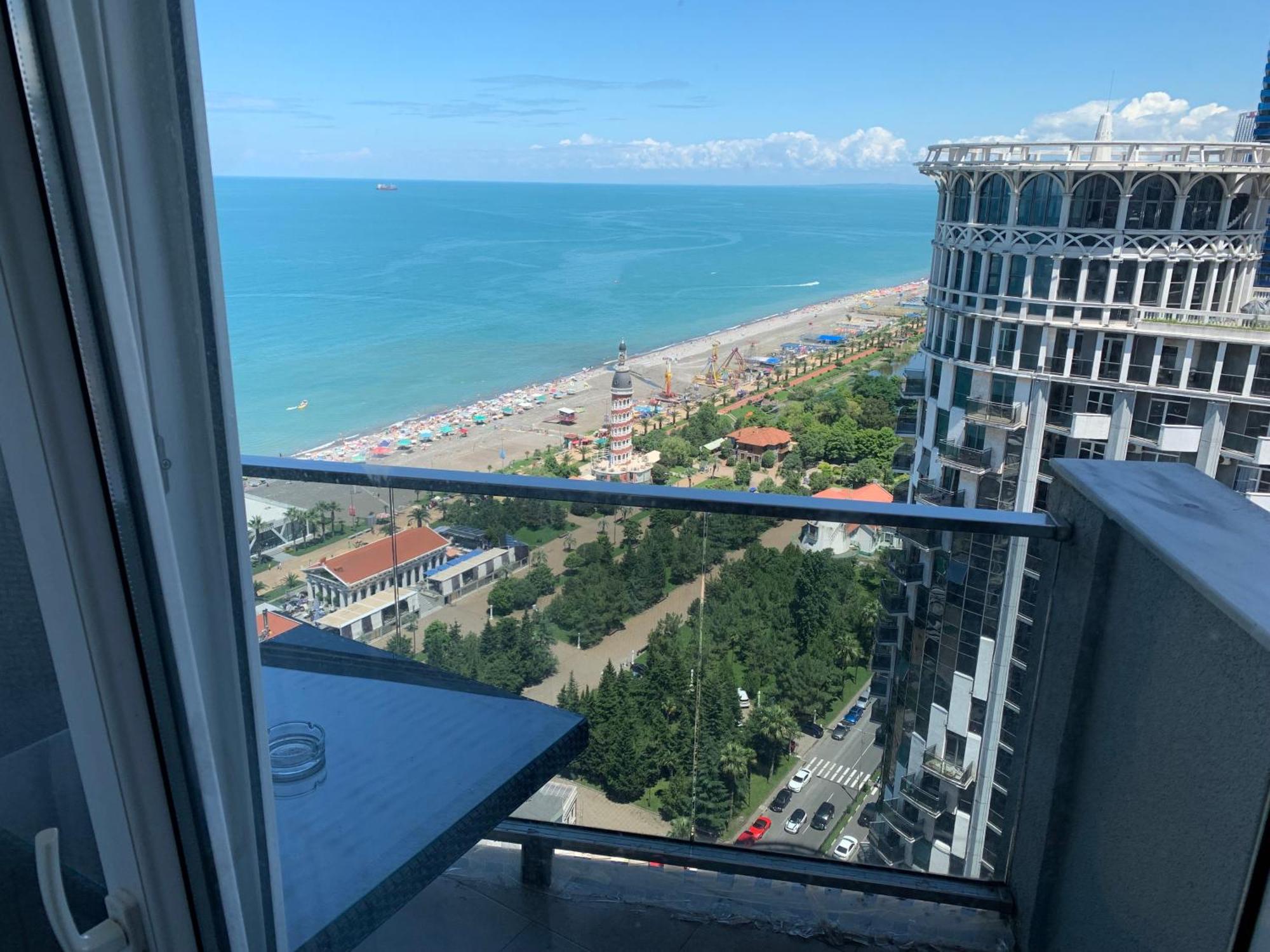 Orbi Sea Towers Batumi Resort Esterno foto